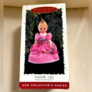 Vintage Hallmark Cinderella 1995 Keepsake Ornament NIB!! Rare